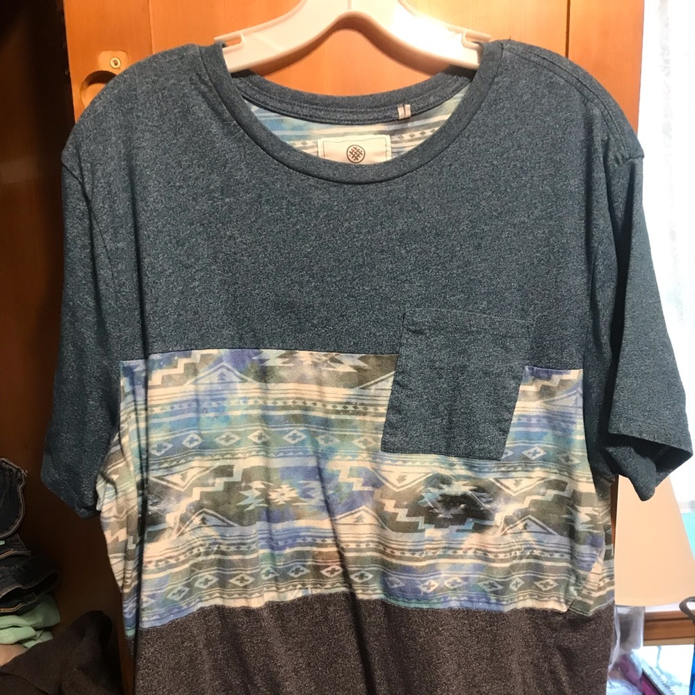 Men’s On The Byas blue tee